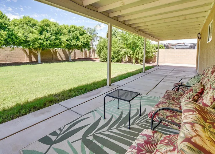 Family W/ Covered Patio + Grill! Ferienhaus *