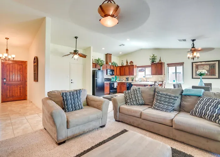 Family W/ Covered Patio + Grill! Ferienhaus *